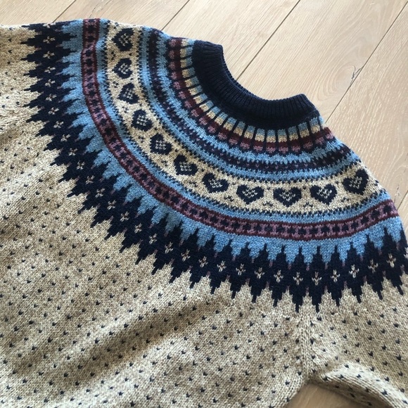 Woolrich Vintage 80s Fair Isle Heart Jacquard Knit Sweater in Oatmeal & Navy - Picture 4 of 10